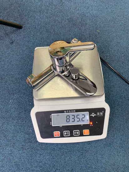Sanitari Bagno Miscelatore per vasca da bagno Rubinetto per doccia Ty-Hz003