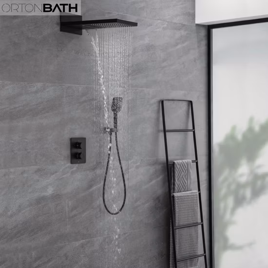 Rubinetto per doccia da bagno Cupc Watermark nel sistema di set doccia a pioggia a parete