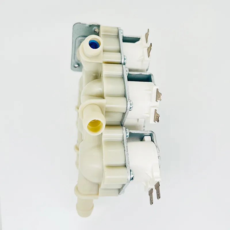 Valvola ad angolo SUS304, una valvola triangolare on e due off, accessori idraulici, valvola ad angolo, ugello dell'acqua, ugello dell'acqua della lavatrice